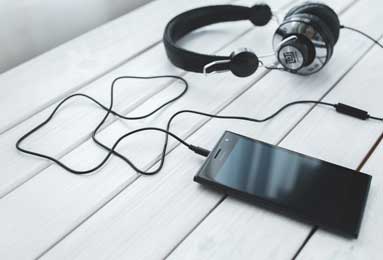 意甲媒体透露：米兰俱乐部警告伊布拉希莫维奇，规范自身在媒体前的言行